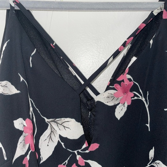 Wide leg floral jumpsuit - Picture 2 of 4